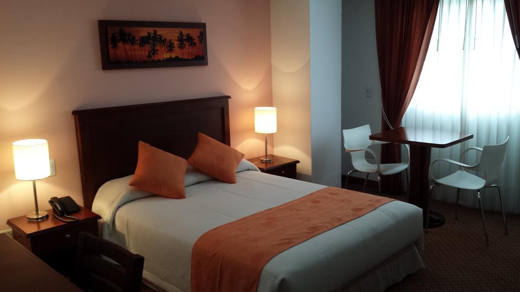 Blu Inn Hotel Bogota Bagian luar foto