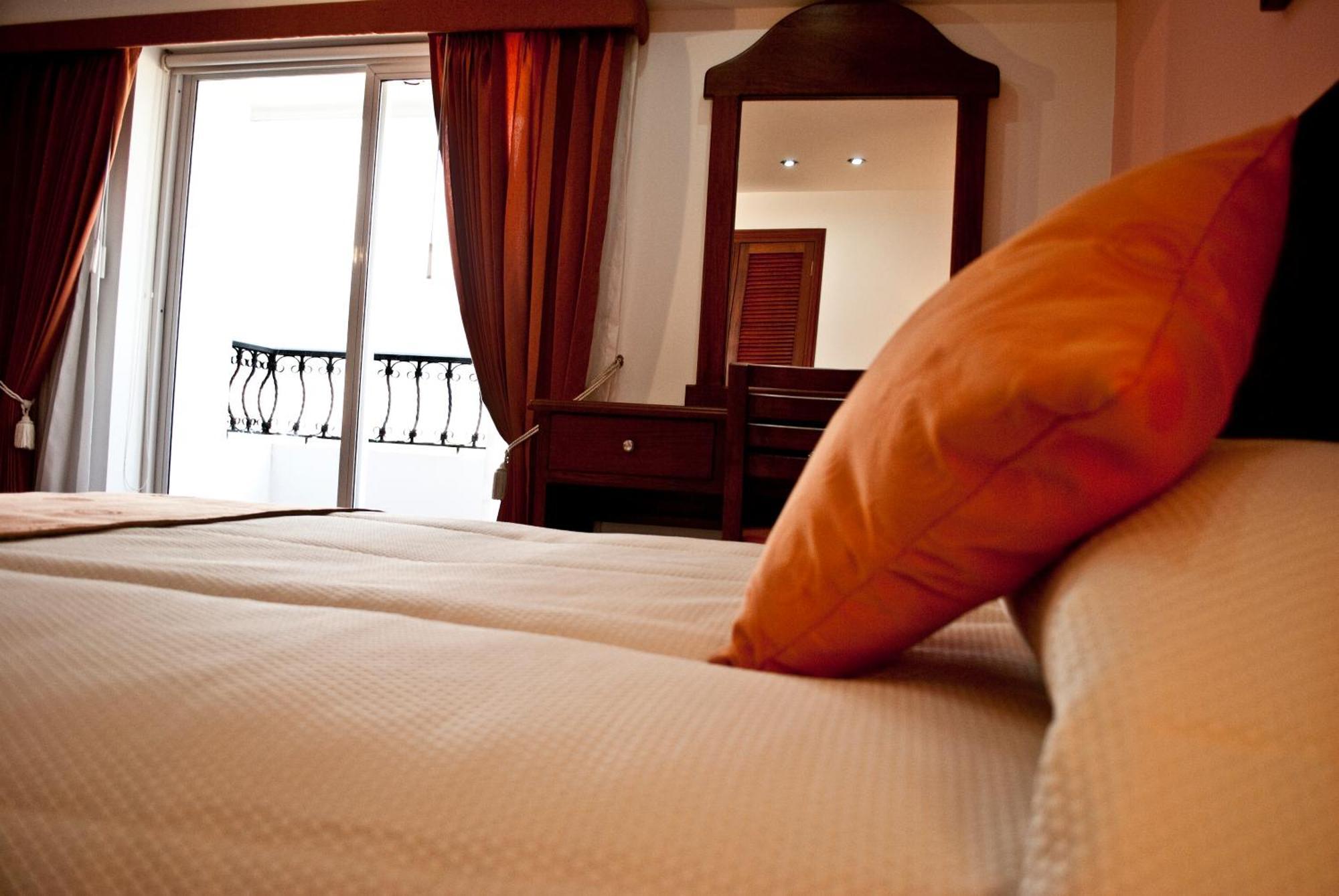Blu Inn Hotel Bogota Bagian luar foto