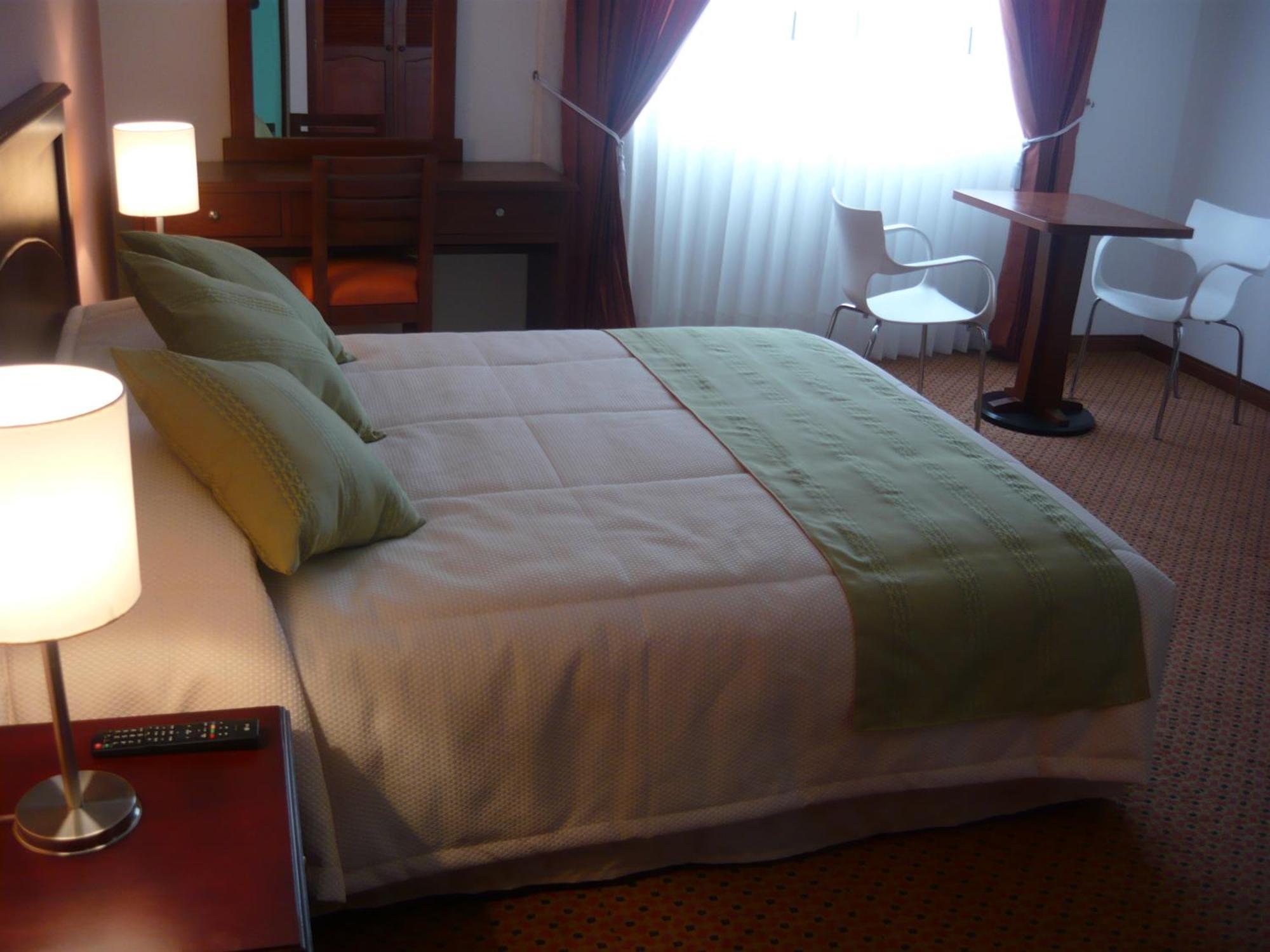 Blu Inn Hotel Bogota Bagian luar foto